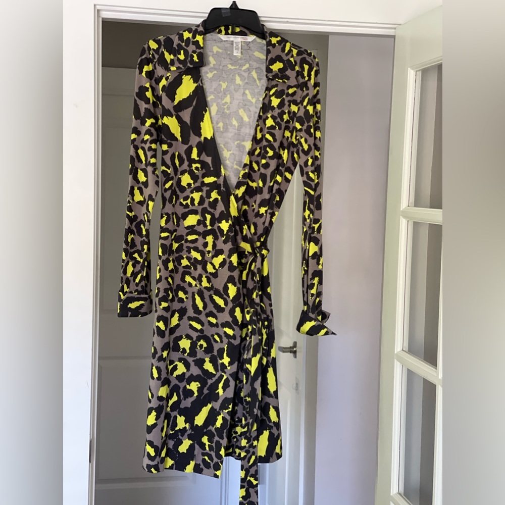 DVF Jeanne Wrap Dress Gray/Neon Snow Leopard, Size 12